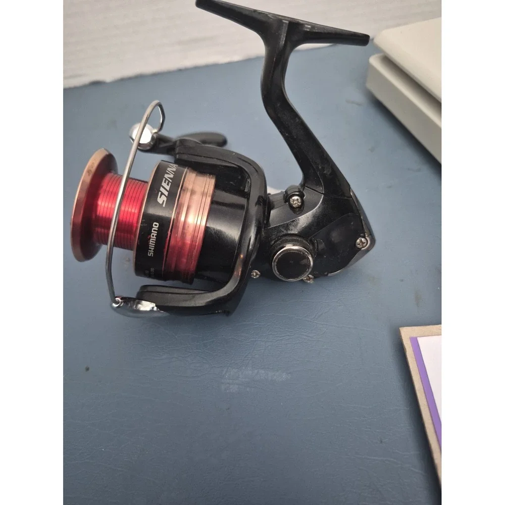 Shimano Sienna SN4000FGC 3+1BB Spinning Reel - Black/Red